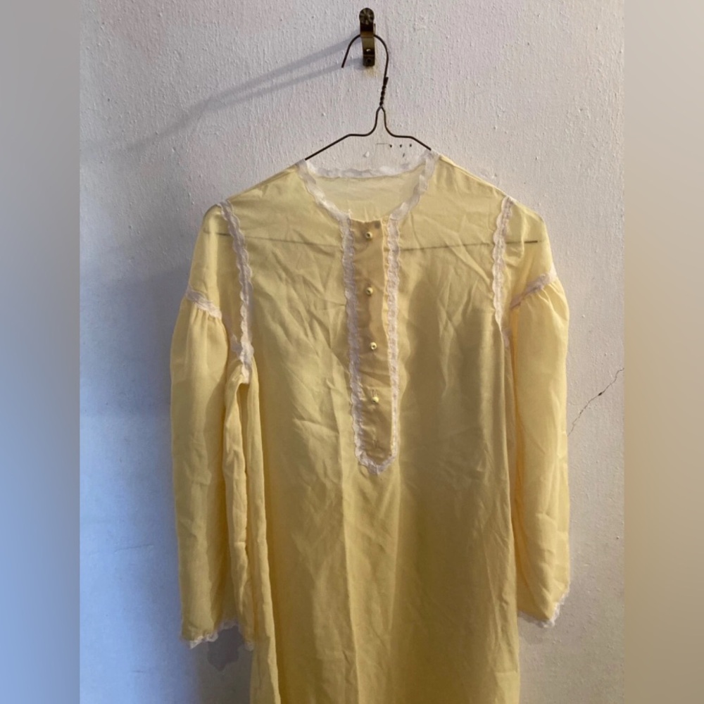 Saks Fifth Avenue Woman’s Lace Long-Sleeve Nightgown, Size S, Vintage, 1970s